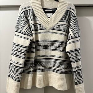 Abercrombie & Fitch Striped Cream and Black V-Neck Sweater